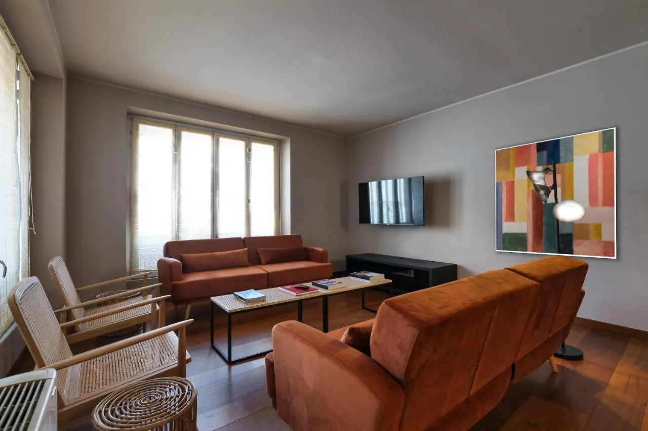 Castello Luxury Apartment - In The Heart Of Milan