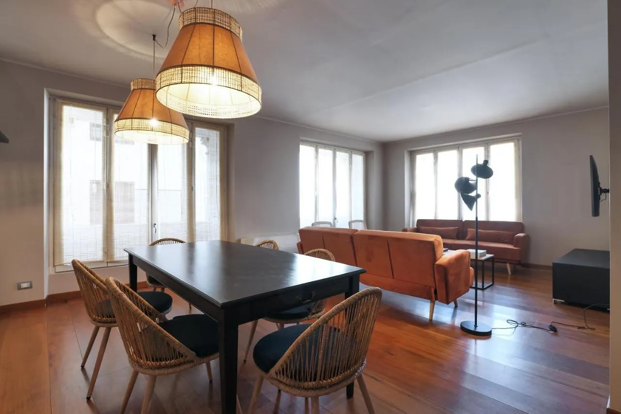 Castello Luxury Apartment - In The Heart Of Milan