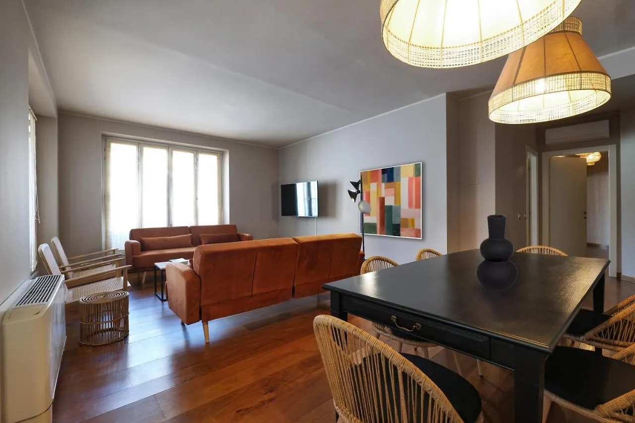 Castello Luxury Apartment - In The Heart Of Milan