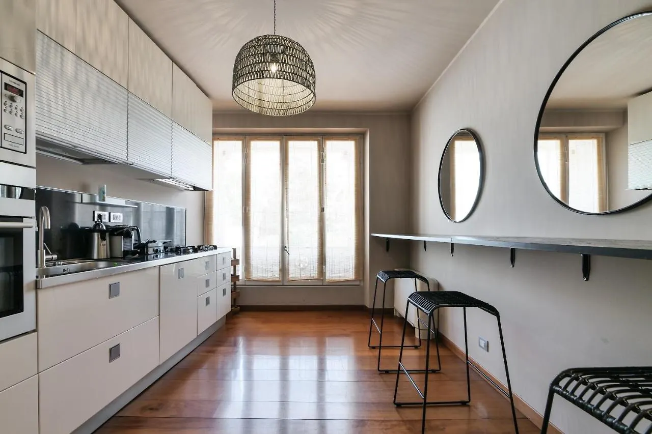 Castello Luxury Apartment - In The Heart Of Mailand